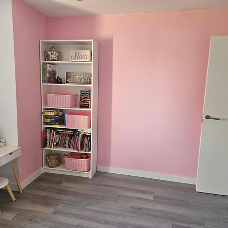 Descanso Urbano Pamplona Mutilva Alta Habitación foto